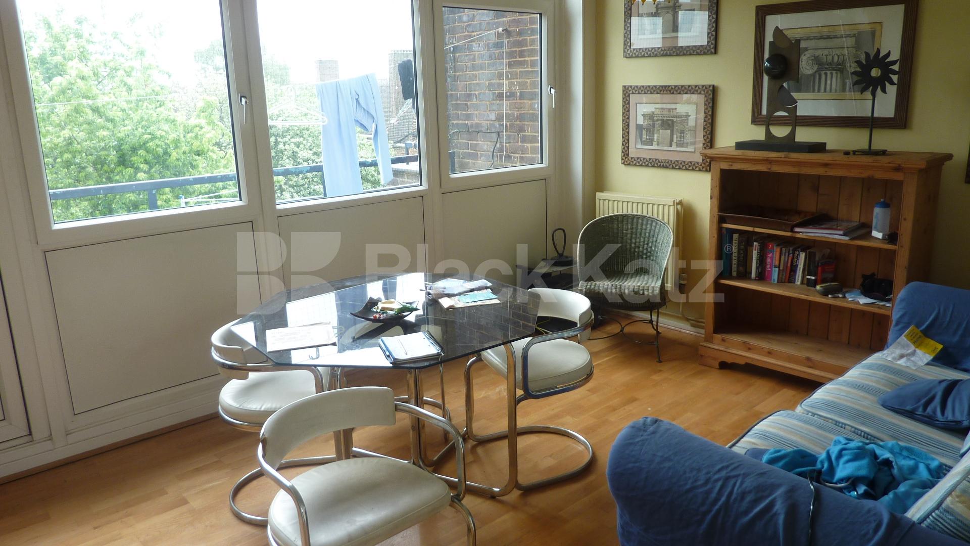 			GOOD FOR 3 SHARERS!, 2 Bedroom, 1 bath, 1 reception Flat			 Maitland Park Villas, CHALK FARM